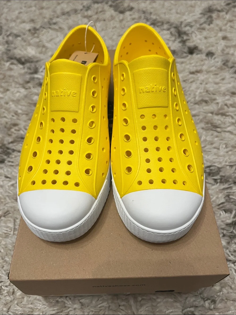 Native Shoes jefferson shoe. Crayon Yellow. White. Kids size 2. New with tags.